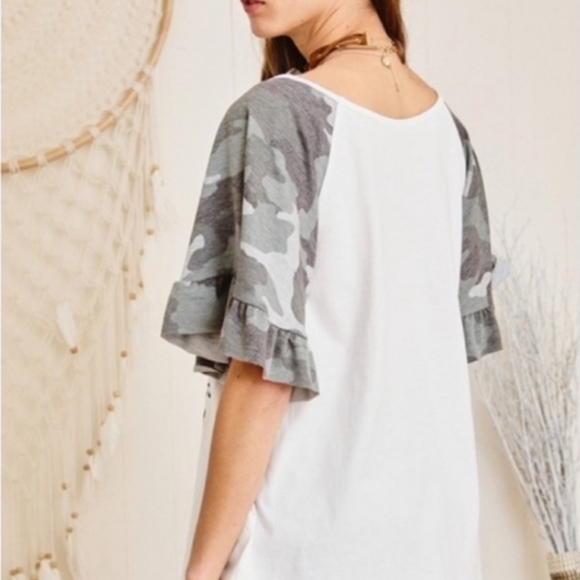 Country roads take me home V neck with camo sleeves - Picture 5 of 5